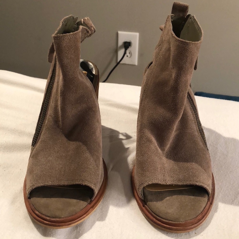 Dolce vita block heels with zipper